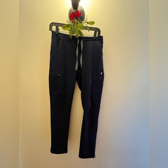 FIGS Yola scrub pants - Navy Blue -XS - Picture 7 of 11